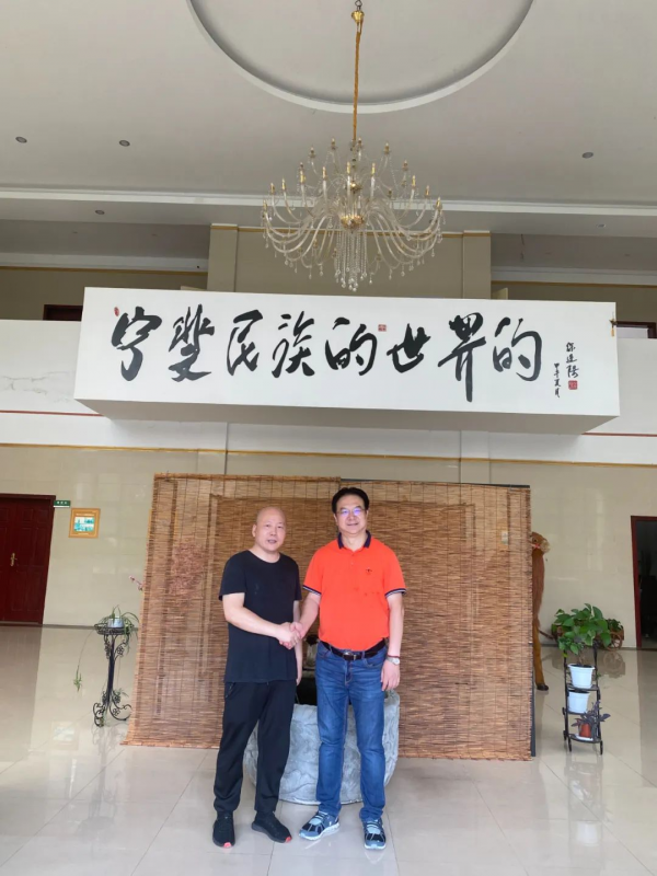西南醫(yī)科大學(xué)聯(lián)動寧斐化妝品集團